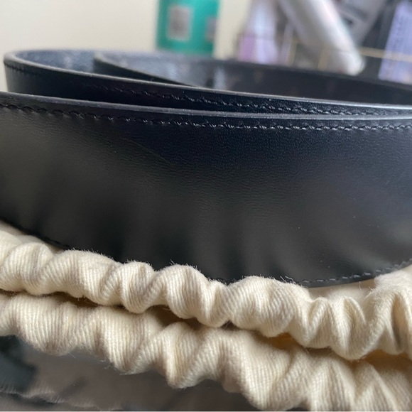 Louis Vuitton belt - Picture 3 of 11